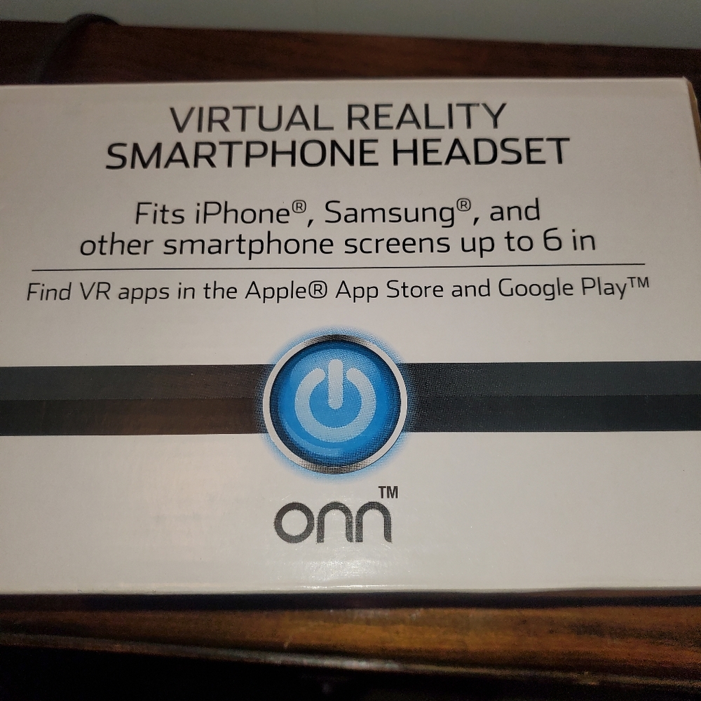 Virtual Reality Headset - Picture 2 of 2